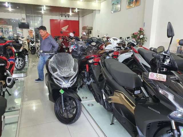 Xe máy - Xe đạp - Xe máy Honda tiếp tục bị giảm doanh số bán hàng