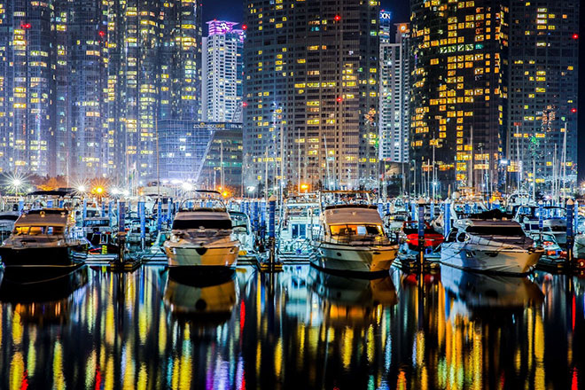 The Bay 101 và vịnh du thuyền lung linh trong đêm