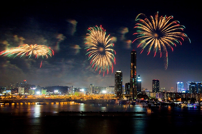 Trải nghiệm xe buýt đêm để ngắm cảnh Seoul sôi động