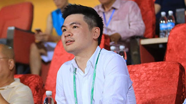 Cha của ông Đỗ Vinh Quang là doanh nhân Đỗ Quang Hiển. Ông Hiển giàu có và là Chủ tịch HĐQT kiêm Tổng Giám đốc Tập đoàn T&T,  Chủ tịch HĐQT Ngân hàng Thương mại cổ phần Sài Gòn - Hà Nội (SHB).
