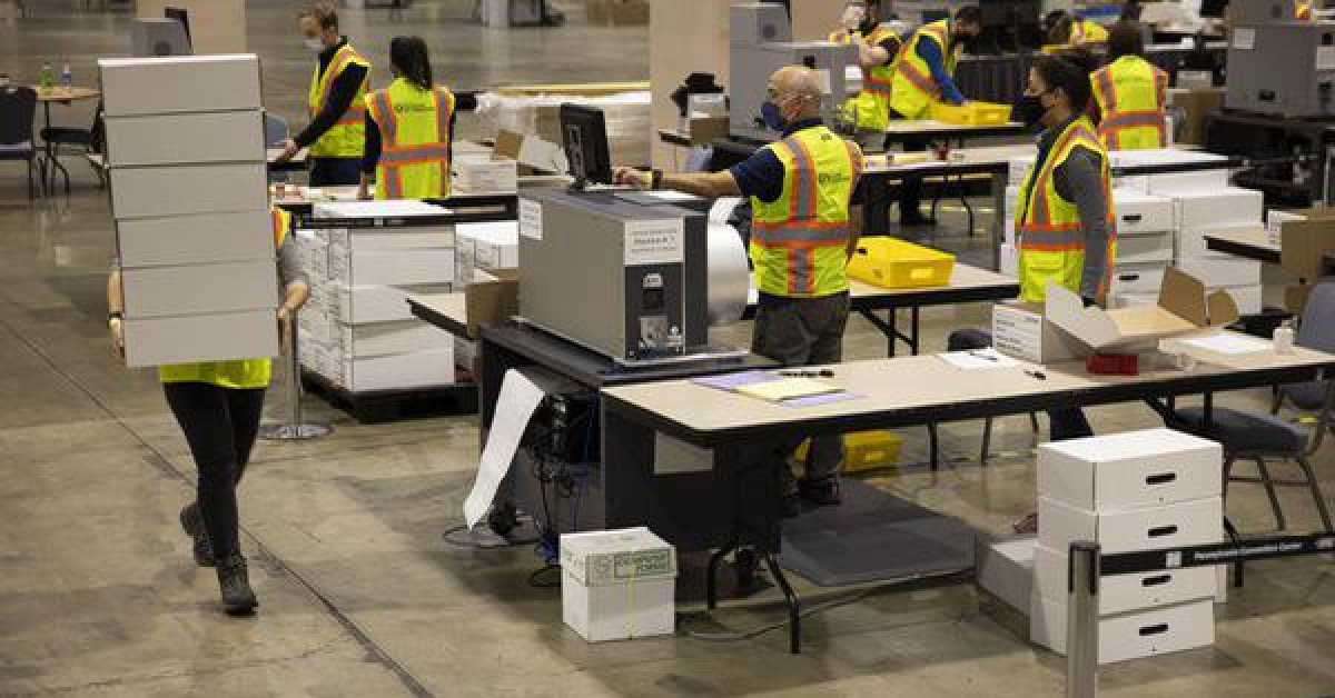 Thế giới - Công ty luật đại diện cho Tổng thống Donald Trump tháo chạy