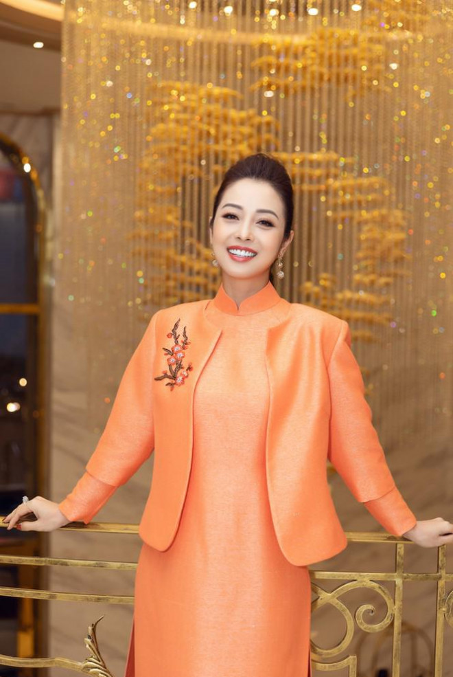 Jennifer Phạm khoe đường cong ngày càng quyến rũ - 2