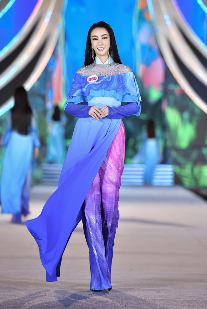 Ngắm người đẹp có vòng 3 khủng vào chung kết Hoa hậu Việt Nam - 12