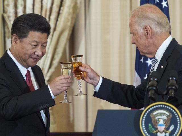 Thế giới - Vì sao TQ chúc mừng ông Biden khi ông Trump chưa nhận thua cử?