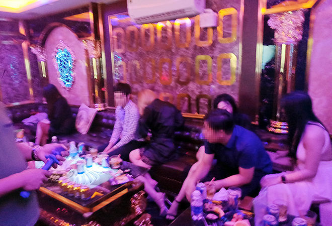 16 nhân viên nữ được kiểm tra nhanh, 3 người dương tính với ma túy