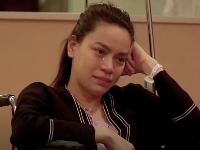 Đời sống Showbiz - Hồ Ngọc Hà "sốc" vì hình ảnh của chính mình trong clip được người tình ngoại quốc cầu hôn