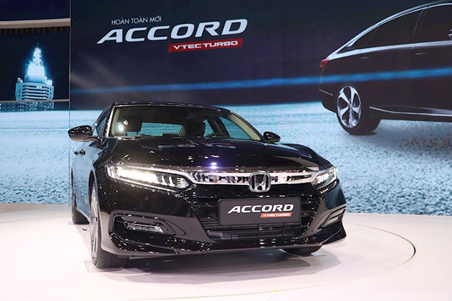 Honda Accord xe số VIN 2019 giảm giá lên đến 150 triệu đồng - 1