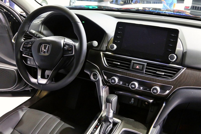 Honda Accord xe số VIN 2019 giảm giá lên đến 150 triệu đồng - 6