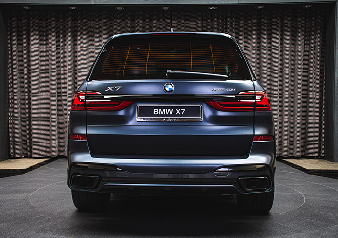 Soi chi tiết BMW X7 phiên bản Dark Shadow 500 chiếc trên toàn cầu - 3