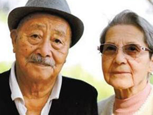 Bạn trẻ - Cuộc sống - Đợi mối tình đầu suốt 55 năm, người phụ nữ nhận được "tình yêu thuần khiết" ở tuổi 80