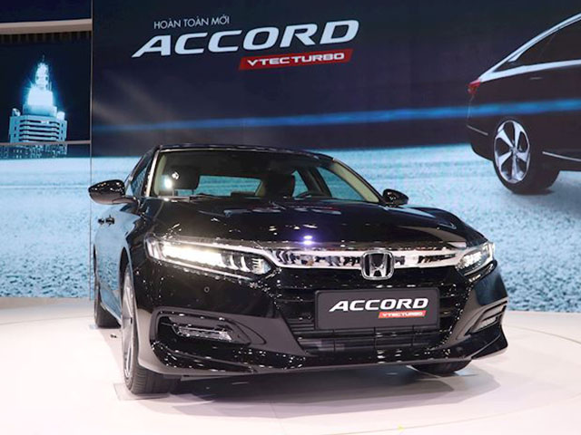 Tin tức ô tô - Honda Accord xe số VIN 2019 giảm giá lên đến 150 triệu đồng