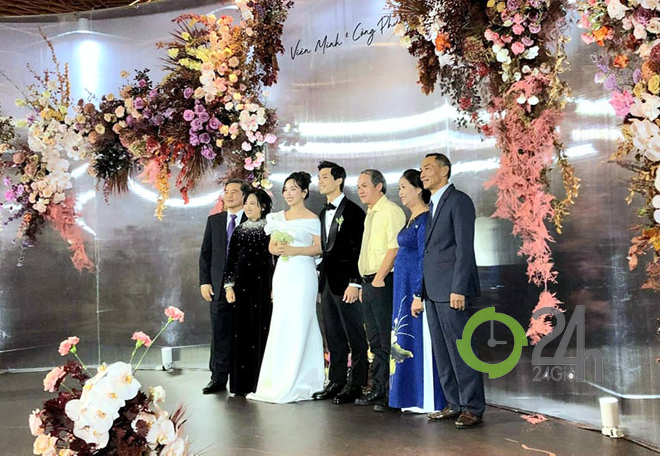 Hình ảnh độc quyền nóng nhất từ đám cưới Công Phượng – Viên Minh