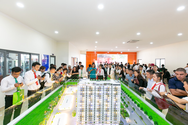 Legend Complex chinh phục khách hàng - 8