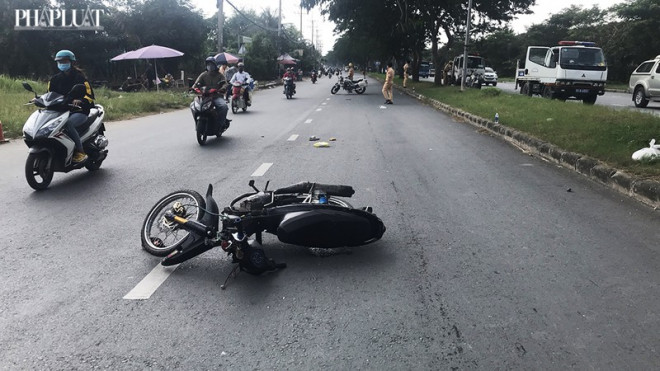 Thanh niên 17 tuổi điều khiển phương tiện không chấp hành hiệu lệnh, tông một CSGT trọng thương trên đường Nguyễn Văn Linh trưa 16/11.&nbsp;