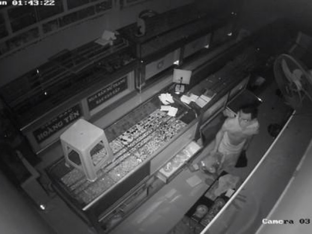 Pháp luật - Chủ tiệm bạc ở quận 12 hốt hoảng báo công an khi xem camera an ninh