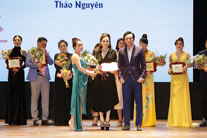 Top 20 Doanh nhân thành đạt Việt Nam – Tôn vinh hoa hậu Hoàng Thị Thảo Nguyên - 2