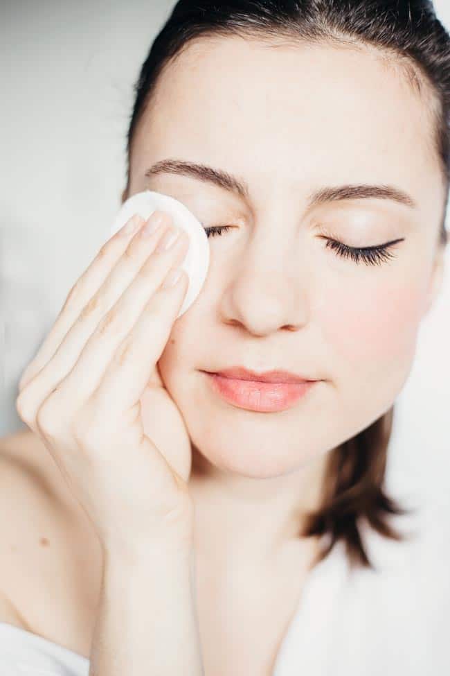 Nhà hết tẩy trang, hãy vào bếp lấy ngay 9 thứ này để gột bỏ trang điểm - 3