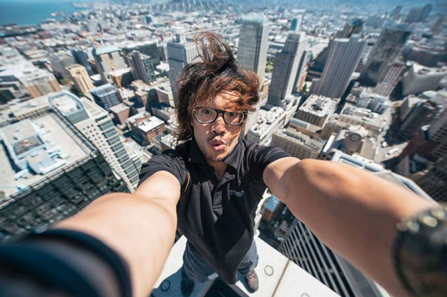 San Francisco: Benjamin Wong đã có bức ảnh để đời này khi đứng trên đỉnh của một tòa nhà cao tầng ở San Francisco.
