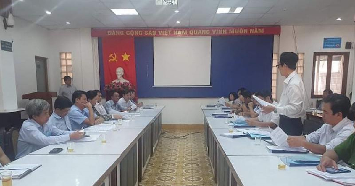 Kinh doanh - Chủ nhà máy 100 tỉ kiệt sức, lo phá sản vì dính... cái mương