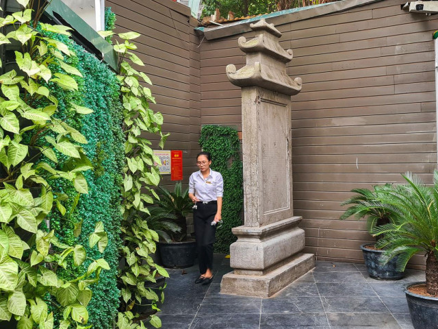 Tin tức trong ngày - Di tích gần 100 năm tuổi bị "lãng quên" trong góc quán cà phê