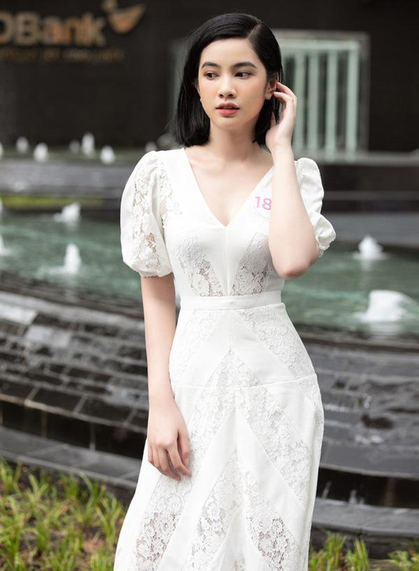 Nhan sắc thí sinh 18 tuổi có gương mặt đẹp nhất Hoa hậu Việt Nam - 8
