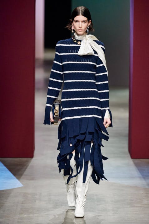 Bí quyết ăn mặc như những cô gái Pháp sành điệu cho bạn mùa này - 2