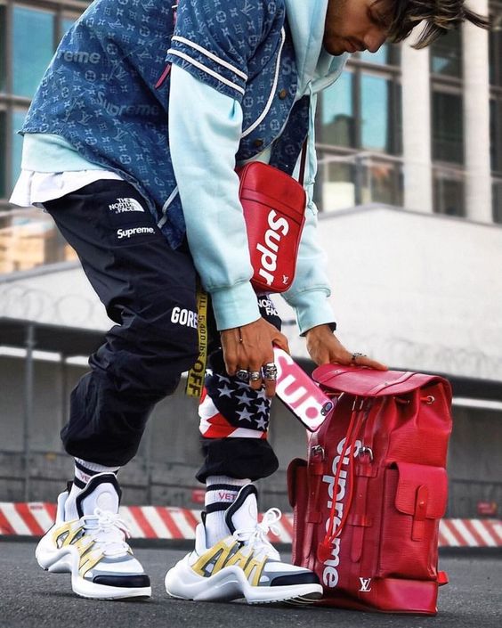 Hãng streetwear vạn người mê Supreme có chết sau khi bán mình cho đại gia thời trang? - 2
