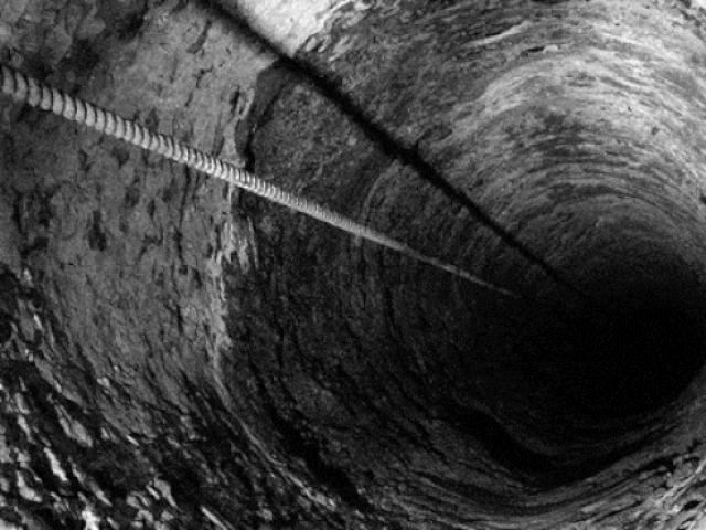 Media - Sẽ ra sao nếu rơi xuống "giếng sâu địa ngục" hơn 12.000 mét?