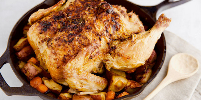 Làm thao tác này trước khi nướng gà, nhìn tưởng kỳ cục nhưng điều kỳ diệu xảy ra chỉ sau ít phút - 3