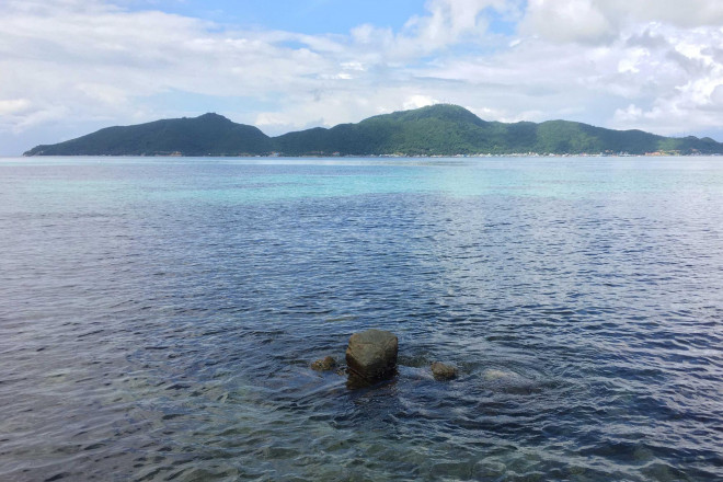 Biết đâu hòn đá kia sẽ ngoi lên và là một hòn đảo trong tương lai