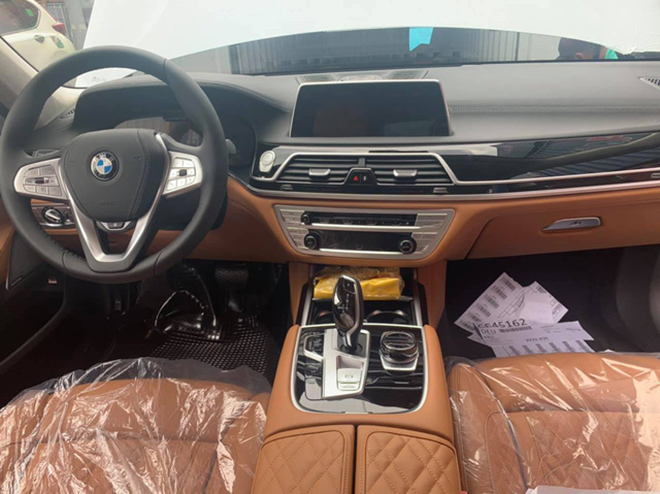 BMW 750Li 2020 phiên bản 4 chỗ cập cảng Việt Nam, giá khoảng 10 tỷ đồng - 4
