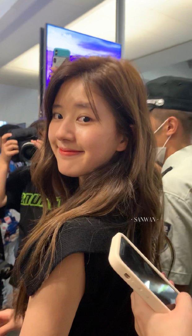 "Thánh nữ xuyên không” gây "sốt" với ảnh chưa qua chỉnh sửa xinh đẹp "đốn tim".