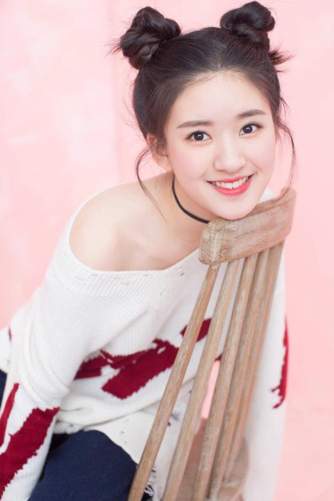 "Thánh nữ xuyên không” gây "sốt" với ảnh chưa qua chỉnh sửa xinh đẹp không kém trên phim cổ trang - 5