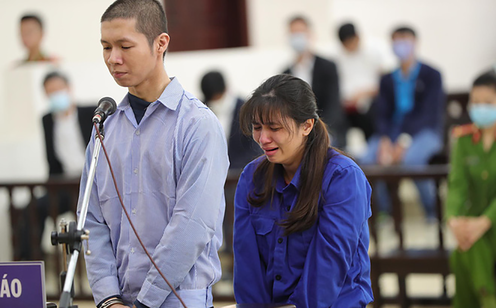 Cha dượng và mẹ đánh chết con gái 3 tuổi: Bước chân lạc lối và phiên tòa đẫm nước mắt - 17