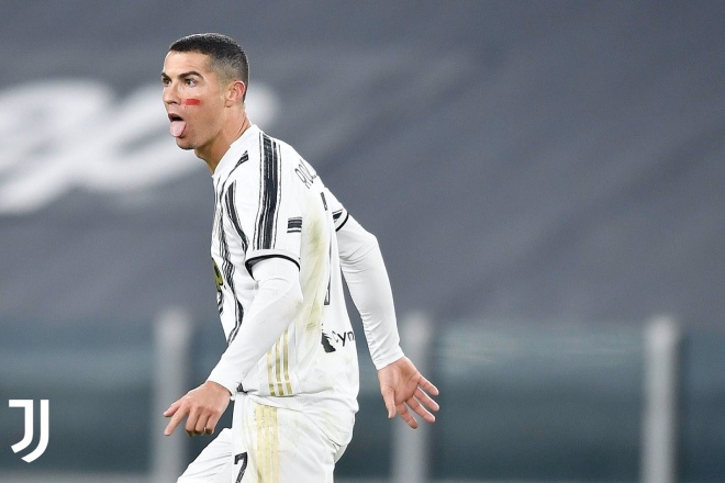 Siêu nhân Ronaldo bùng nổ cú đúp, "phá đảo" kì tích chưa từng có ở Juventus - 6