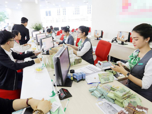 Kinh doanh - Hưởng lợi kép nhờ đồng tiền Việt giữ giá trị