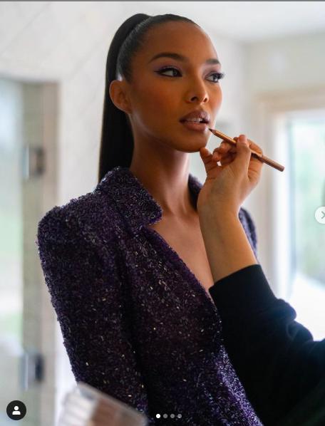 'Thiên thần' Lais Ribeiro khoe ngực đầy táo bạo tại giải Grammy Latin - 5