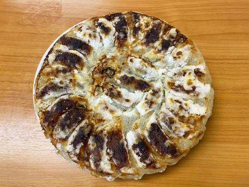 Croissant Gyoza trước và sau khi chế biến.