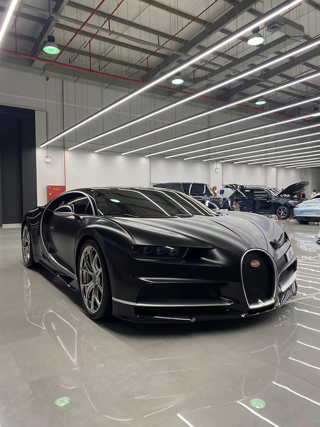 Bugatti Chiron chào hàng đại gia Việt với mức giá "rẻ" bất ngờ - 1