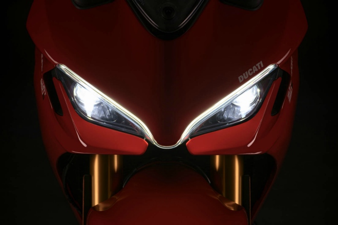 Loạt đổi mới khủng trên “mãnh tướng” 2021 Ducati Supersport 950 - 2