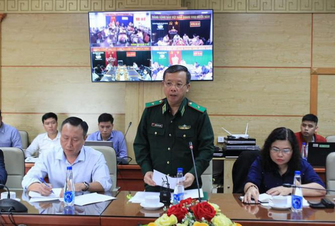 Thiếu tướng Nguyễn Đức Mạnh phát biểu tại hội nghị