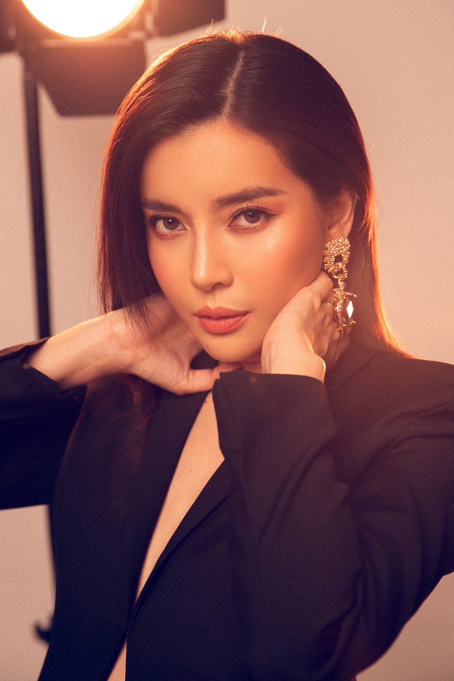 Nữ diễn viên đảm nhận vai Hoạn Thư trong "Kiều": Tưởng lạ hóa quen - 4