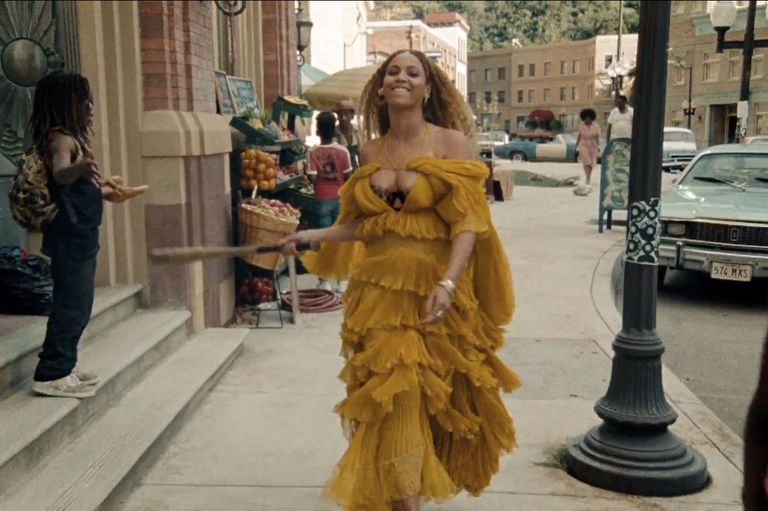 Quá trình tôn vinh vẻ đẹp của thời trang châu Phi của Beyoncé - 2