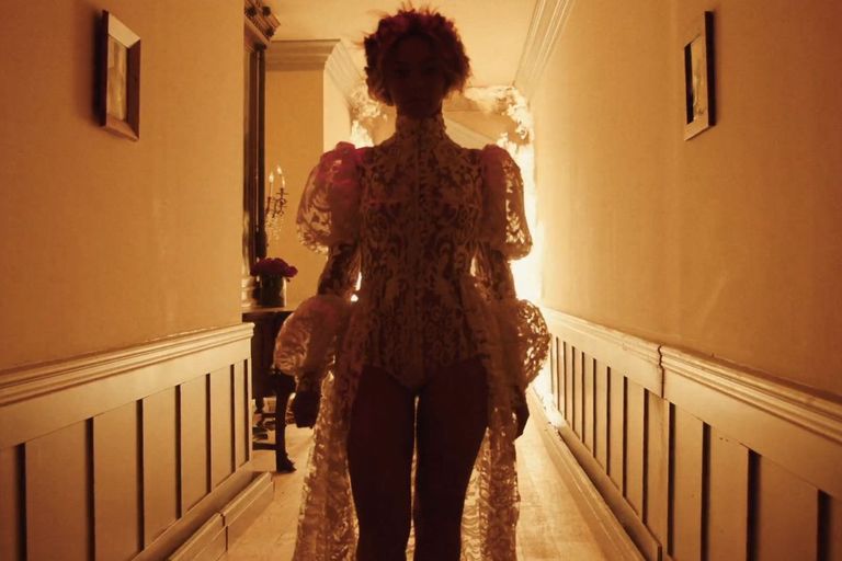 Quá trình tôn vinh vẻ đẹp của thời trang châu Phi của Beyoncé - 4