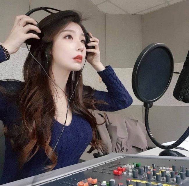 Hình ảnh lên sóng livestream của&nbsp;Hyunseo được nhận xét chừng mực, tinh tế.&nbsp;
