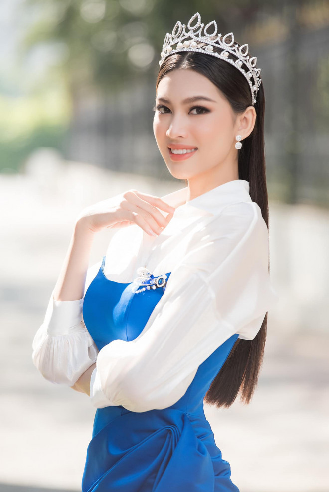 Gu thời trang ngày càng &#39;thăng hạng&#39; của Top 3 Hoa hậu Việt Nam 2020 sau đăng quang - 13