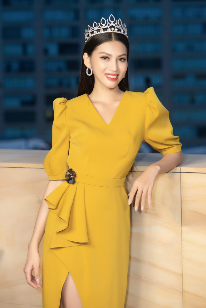 Gu thời trang ngày càng &#39;thăng hạng&#39; của Top 3 Hoa hậu Việt Nam 2020 sau đăng quang - 16