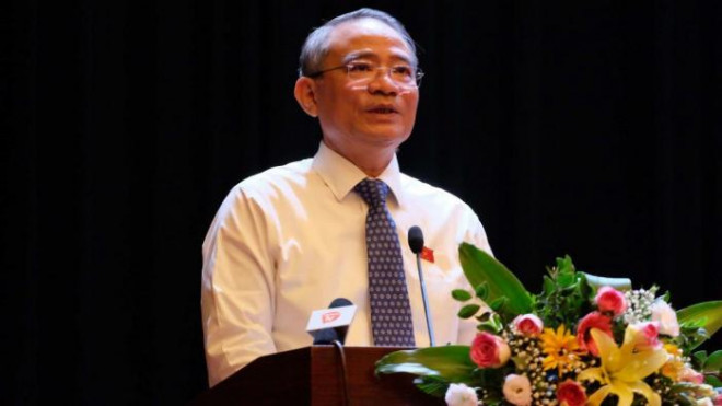 ĐBQH Trương Quang Nghĩa trả lời cử tri tại buổi tiếp xúc cử tri các quận tại thành phố Đà Nẵng sáng 25/11