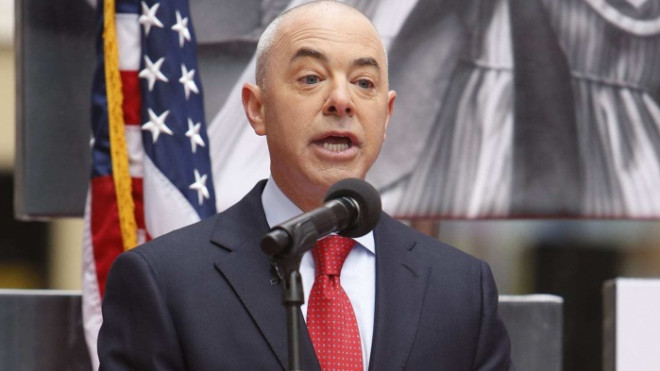 Ông Alejandro Mayorkas được ông Biden đề cử làm người đứng đầu Bộ An ninh Nội địa - ảnh The Daily Beast.
