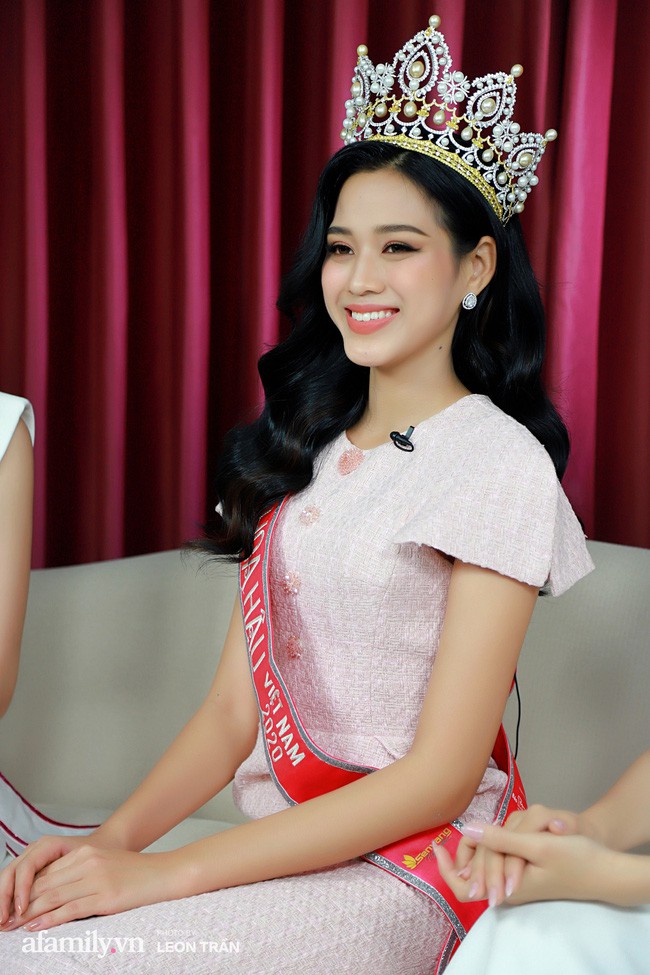 Gu thời trang ngày càng &#39;thăng hạng&#39; của Top 3 Hoa hậu Việt Nam 2020 sau đăng quang - 6